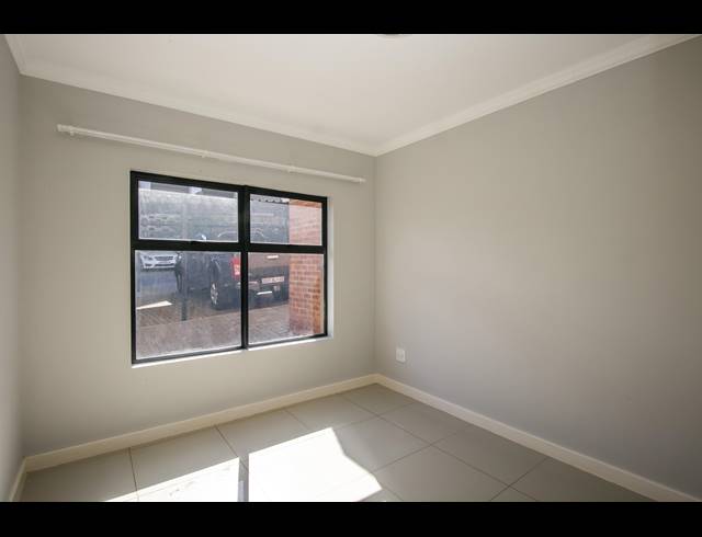 3 BEDROOM APARTMENT TO LET IN WILGEHEUWEL